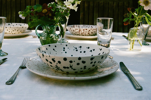 How to Host a Dinner Party Without Stress