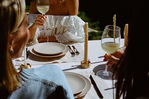 Spring Tables That Feel Effortless